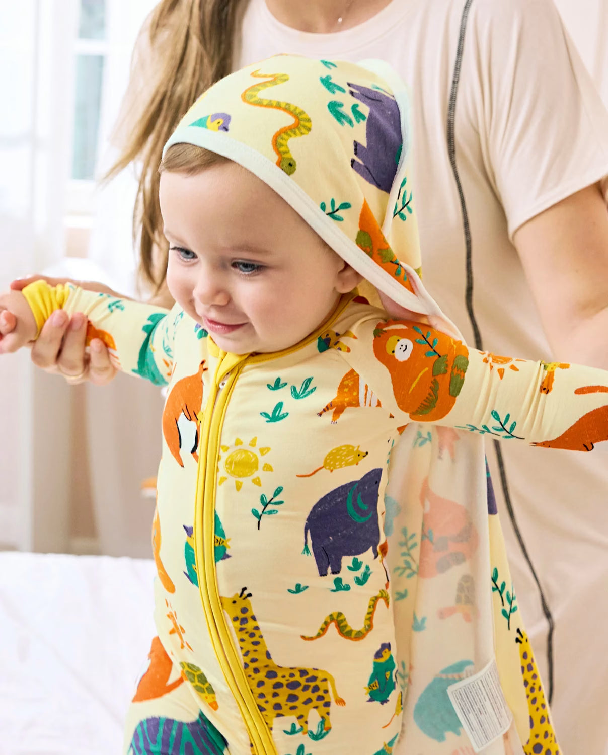 Animal Dreamland Bamboo Zippy, animal dreamland bamboo zippy cozy cape lifestyle 08 1
