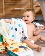 Animal Dreamland Hooded Baby Bath Towels (2-Pack), lifestyle view 10