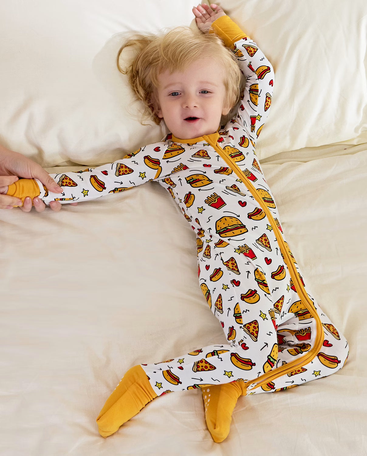 Burger &amp; Buddies Bamboo Zippy, burger and buddies bamboo zippy lifestyle lying front 01