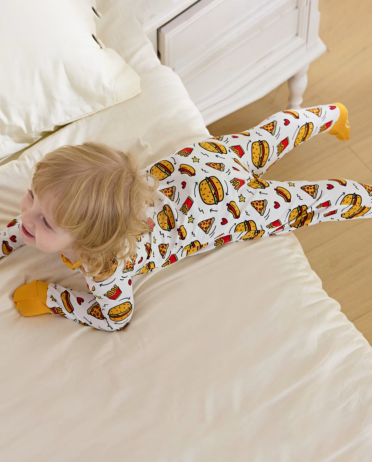 Burger &amp; Buddies Bamboo Zippy, burger and buddies bamboo zippy lifestyle tummy time 08