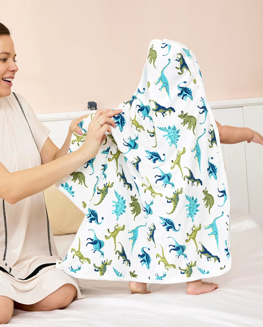 Dino Dreams Hooded Baby Bath Towels (2-Pack), product image 9