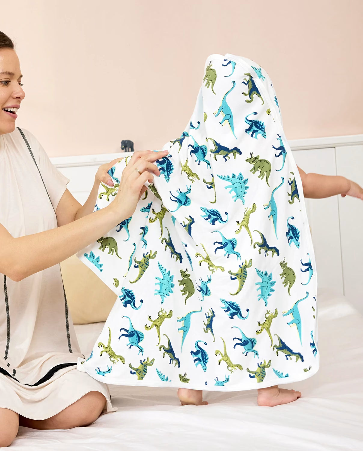 Dino Dreams Hooded Baby Bath Towels (2-Pack), product image 9