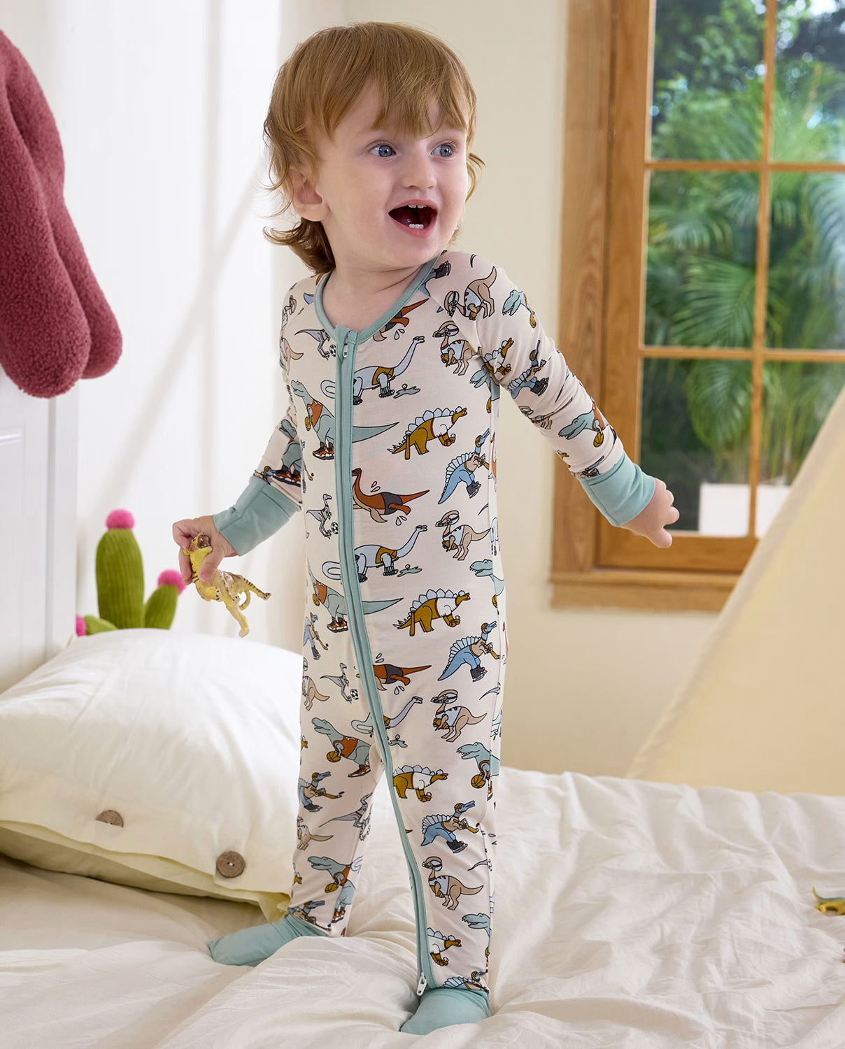 Dino Sports Bamboo Zippy, dino sports bamboo zippy lifestyle standing 03
