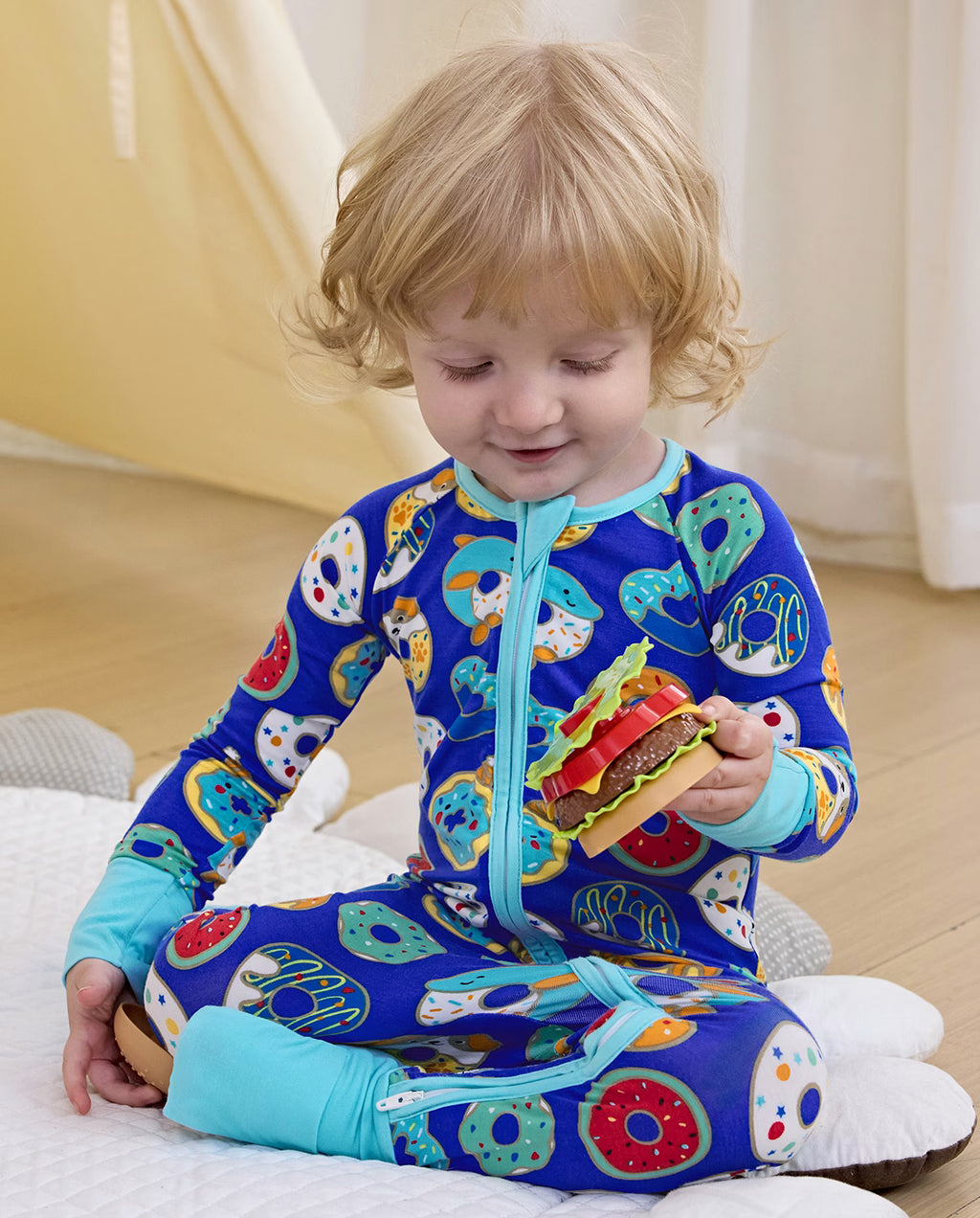 Donut Party Bamboo Zippy, donut party bamboo zippy lifestyle sitting toy 01