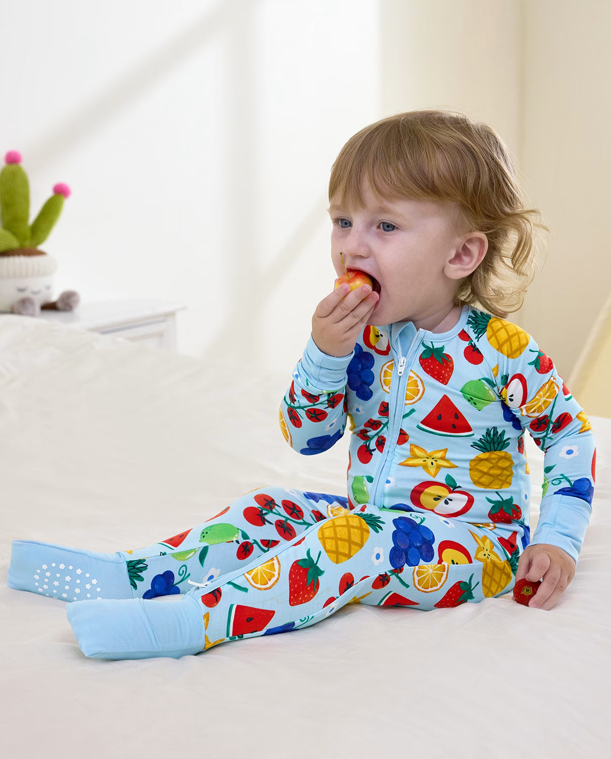 Fruitie Time Bamboo Zippy, fruitie time bamboo zippy lifestyle bed snack 01