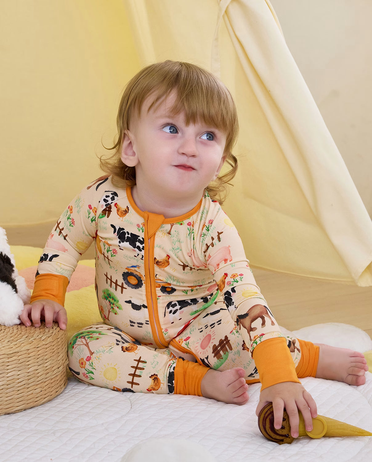 Happy Farmyard Bamboo Zippy, happy farmyard bamboo zippy lifestyle toddler sitting play tent 01