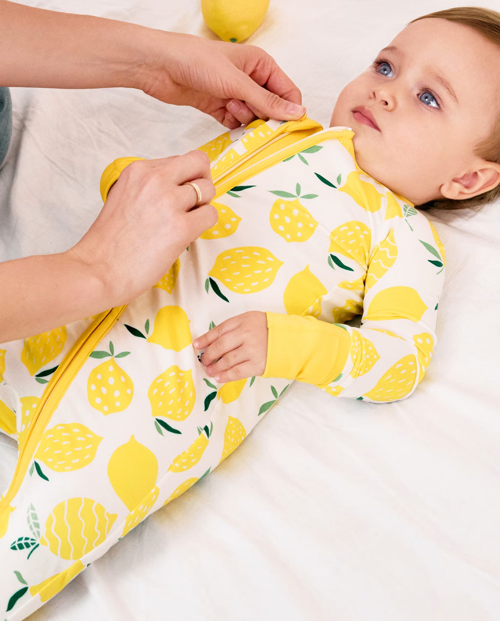 Lemon Tree Bamboo Zippy, lemon tree bamboo zippy diaper change 06