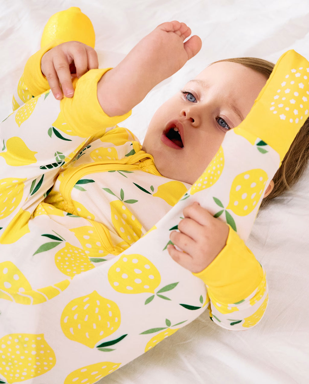 Lemon Tree Bamboo Zippy, lemon tree bamboo zippy lifestyle laying bed 03