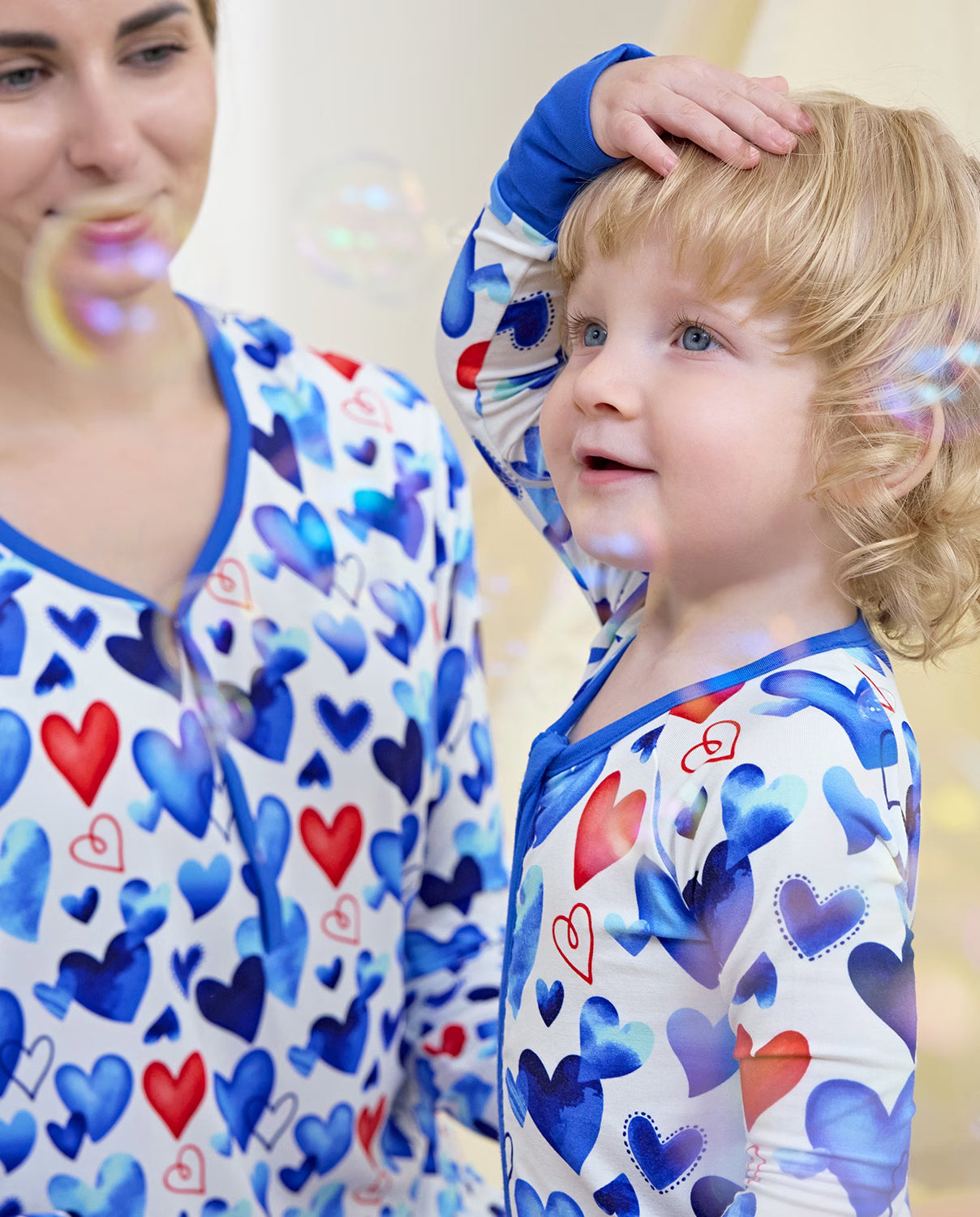 Love Magic Bamboo Zippy, love magic bamboo zippy lifestyle closeup family 05