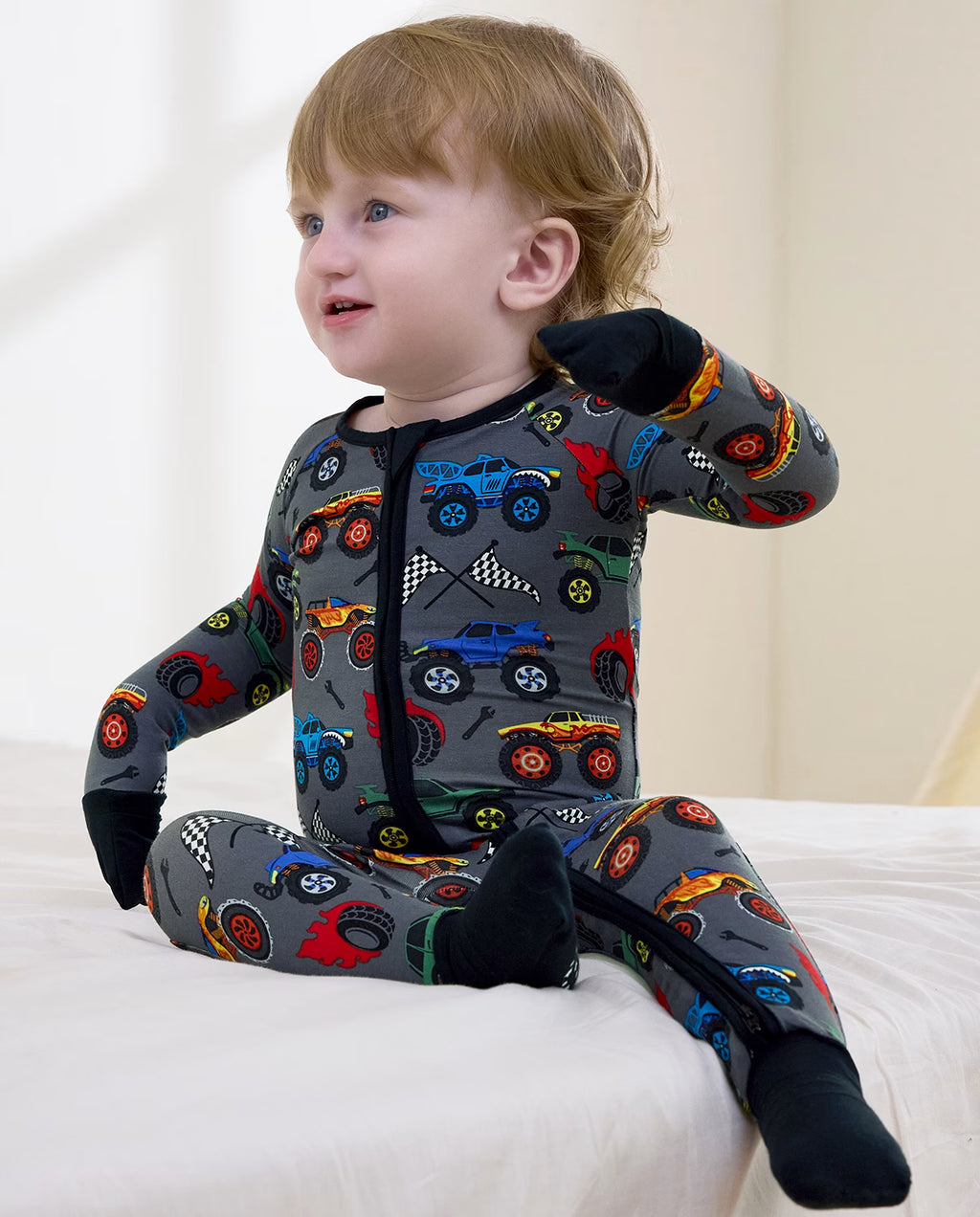 Monster Truck Bamboo Zippy, monster truck bamboo zippy lifestyle sitting bed 01