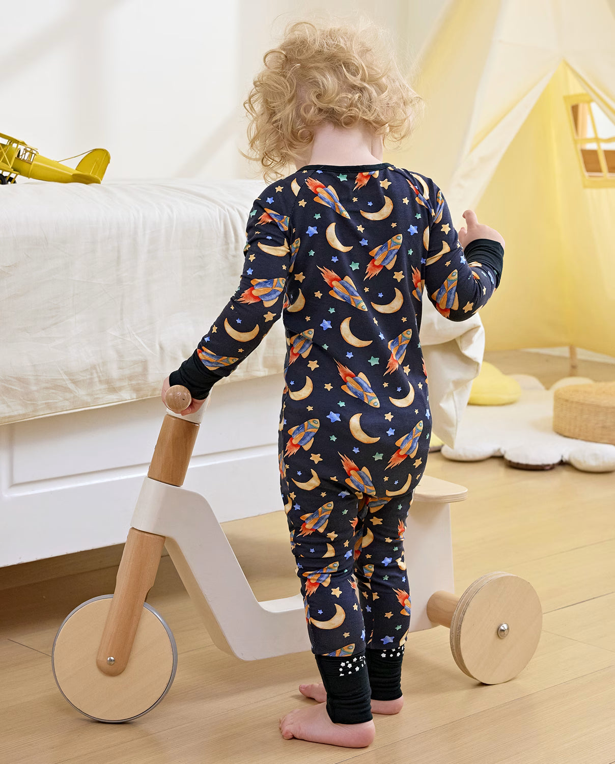 Moonlit Voyage Bamboo Zippy, moonlit voyage bamboo zippy lifestyle standing back 08