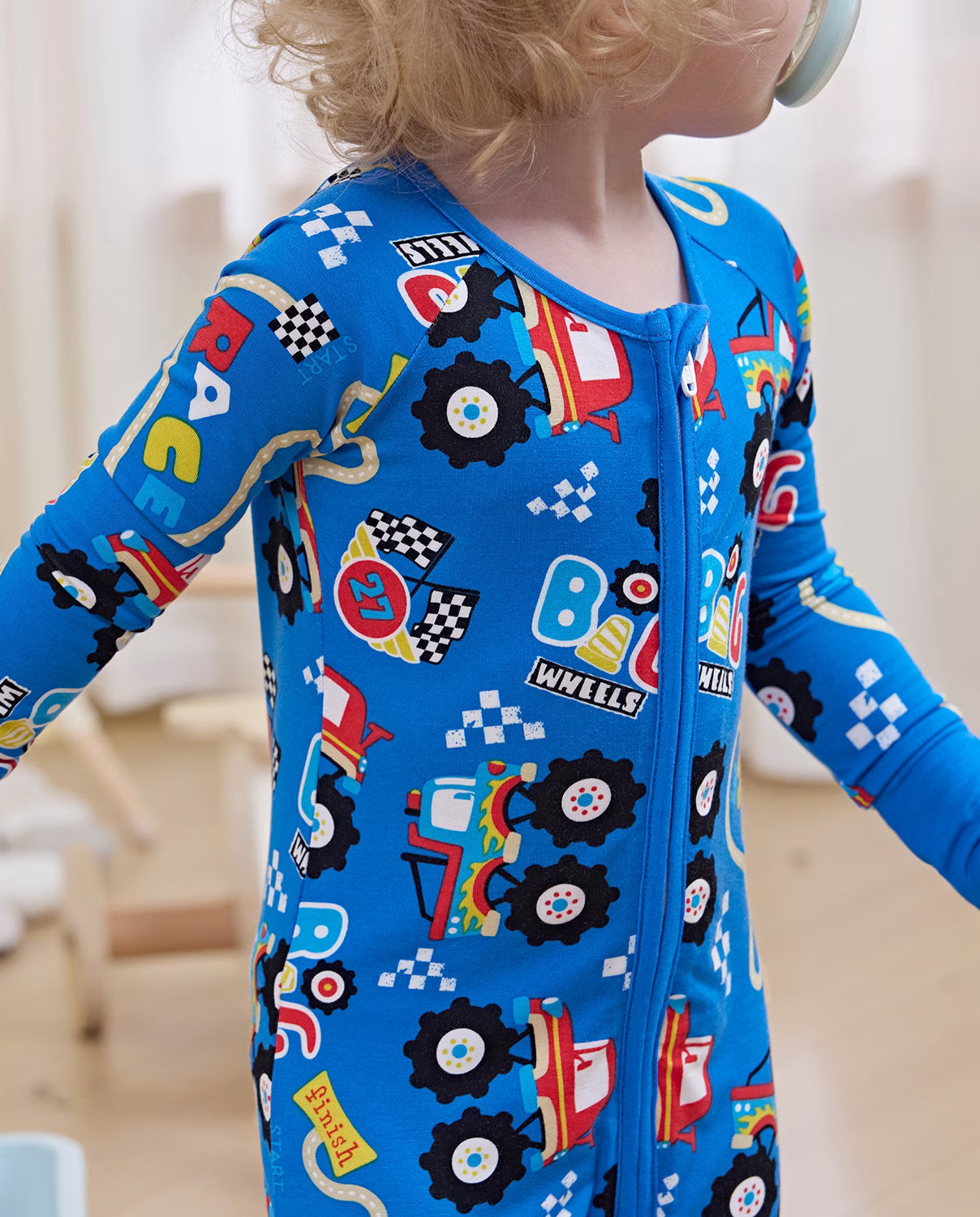 Ready? Go! Bamboo Zippy, ready go bamboo zippy detail zipper print 02