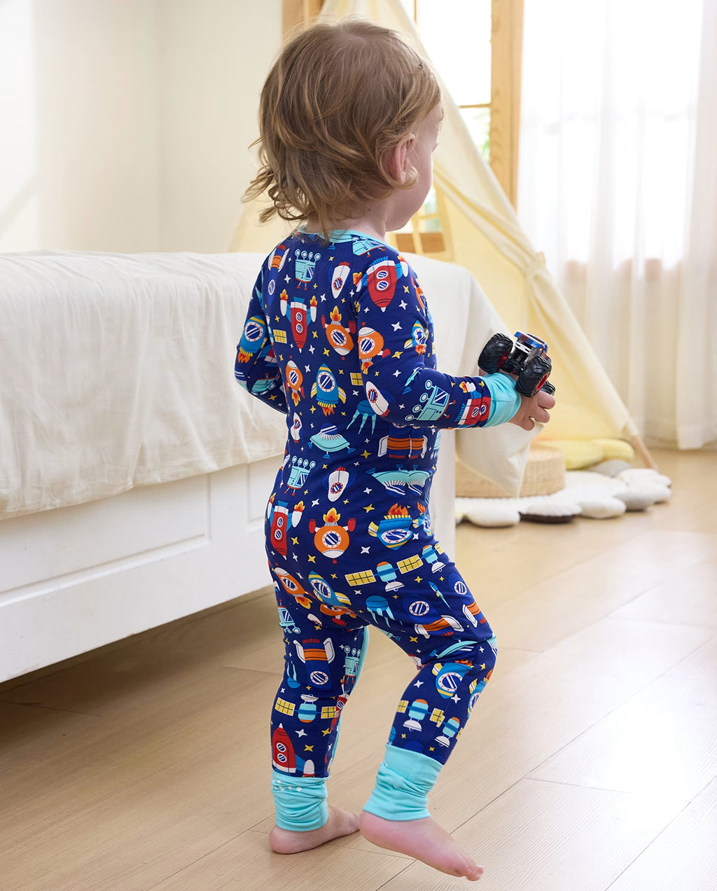 Rocket Adventure Bamboo Zippy, rocket adventure bamboo zippy lifestyle back view walking 08