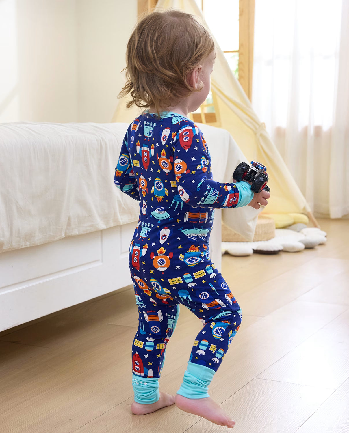 Rocket Adventure Bamboo Zippy, rocket adventure bamboo zippy lifestyle back view walking 08