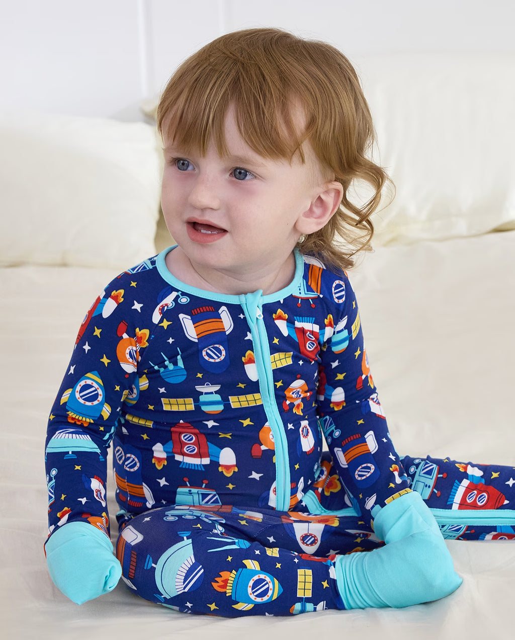 Rocket Adventure Bamboo Zippy, rocket adventure bamboo zippy lifestyle sitting bed 01