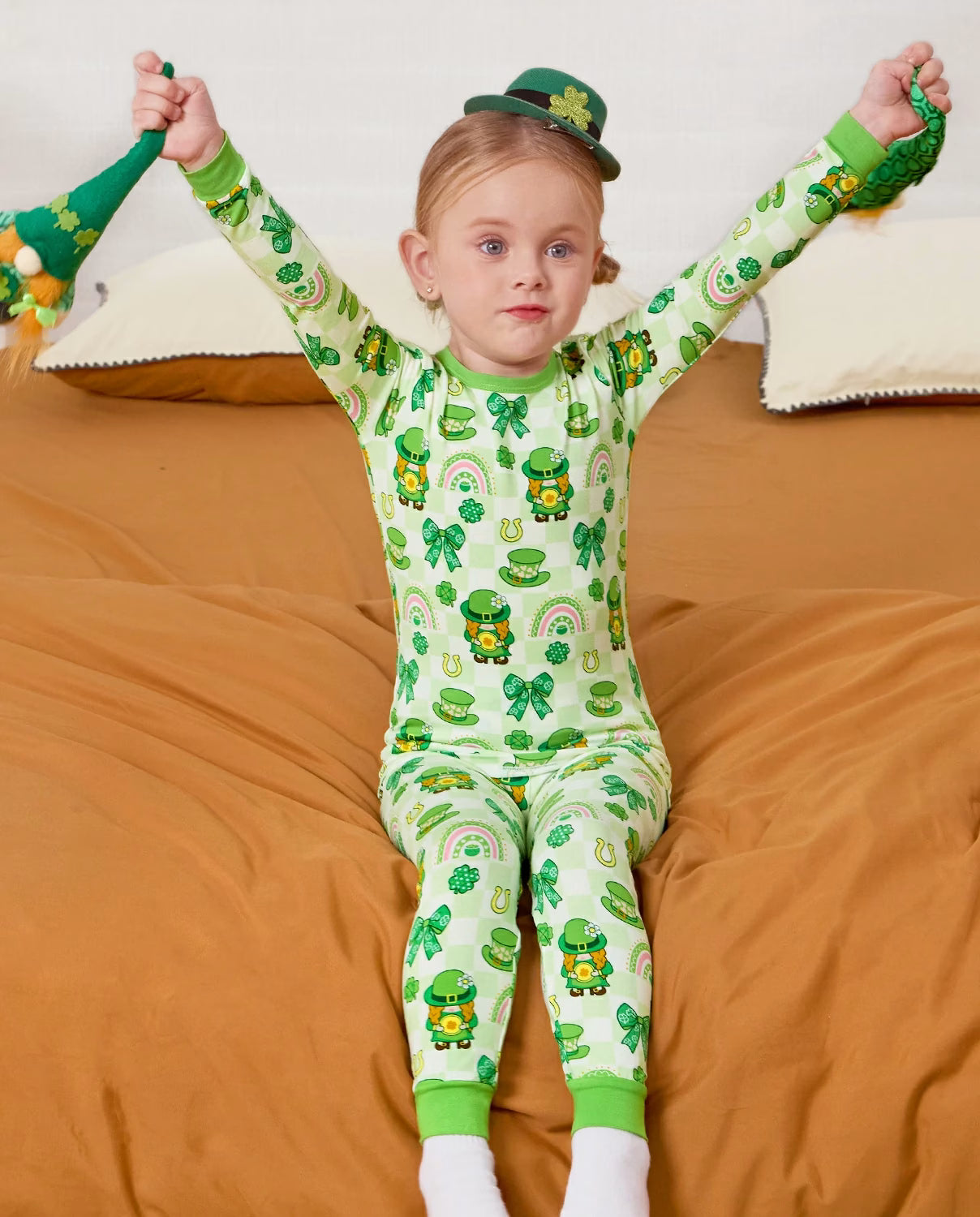 Clover Joy Long Two-Piece Pajama Set, clover joy bamboo long two piece pjs lifestyle 02