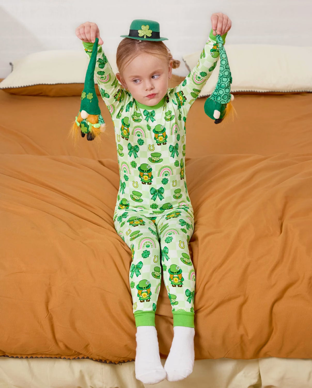 Clover Joy Long Two-Piece Pajama Set, clover joy bamboo long two piece pjs lifestyle 09