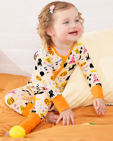 Orange Halloween Bamboo Zippy, orange halloween bamboo zippy sitting play 04
