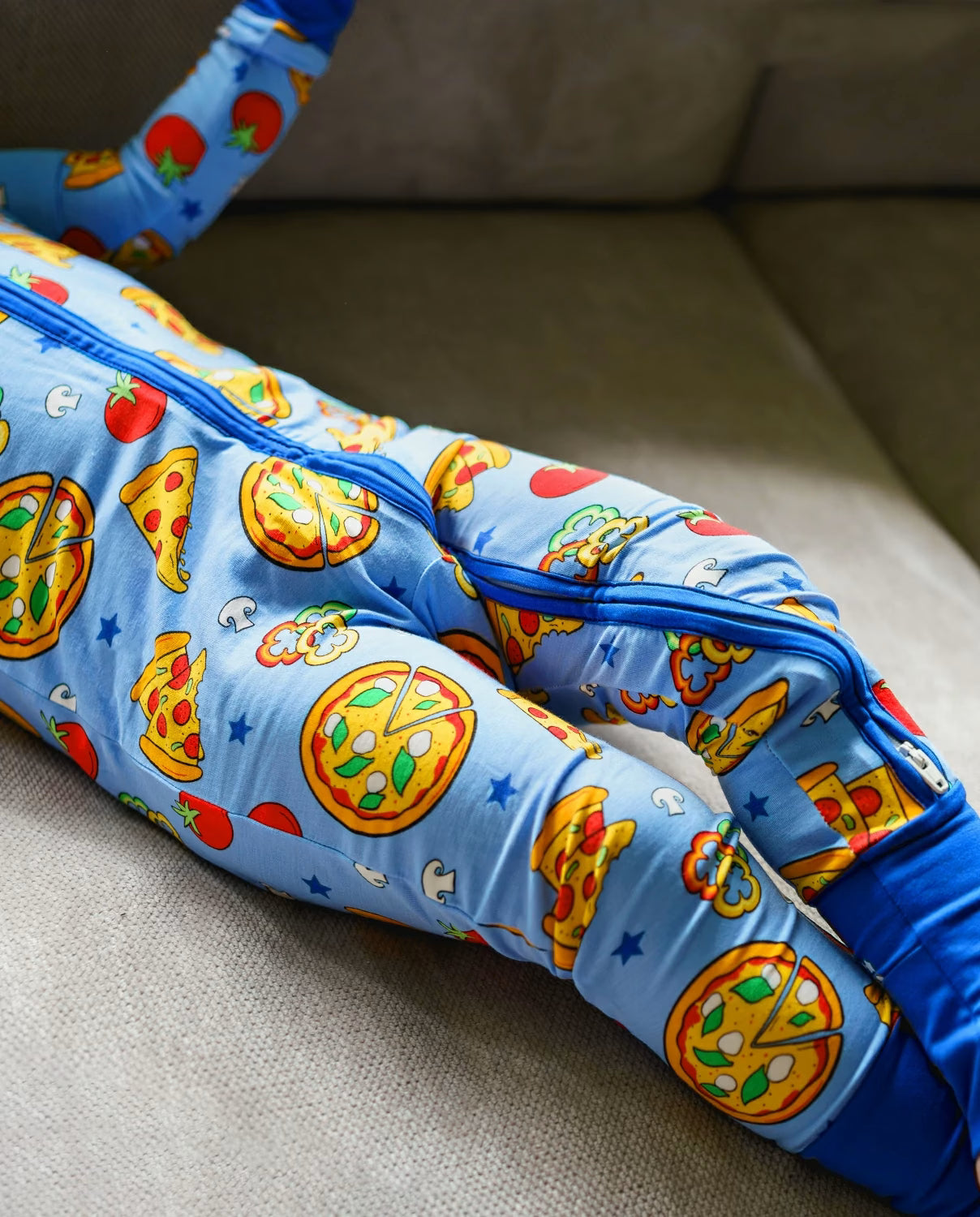 Pizza Party Bamboo Zippy, pizza party bamboo zippy two way zipper detail