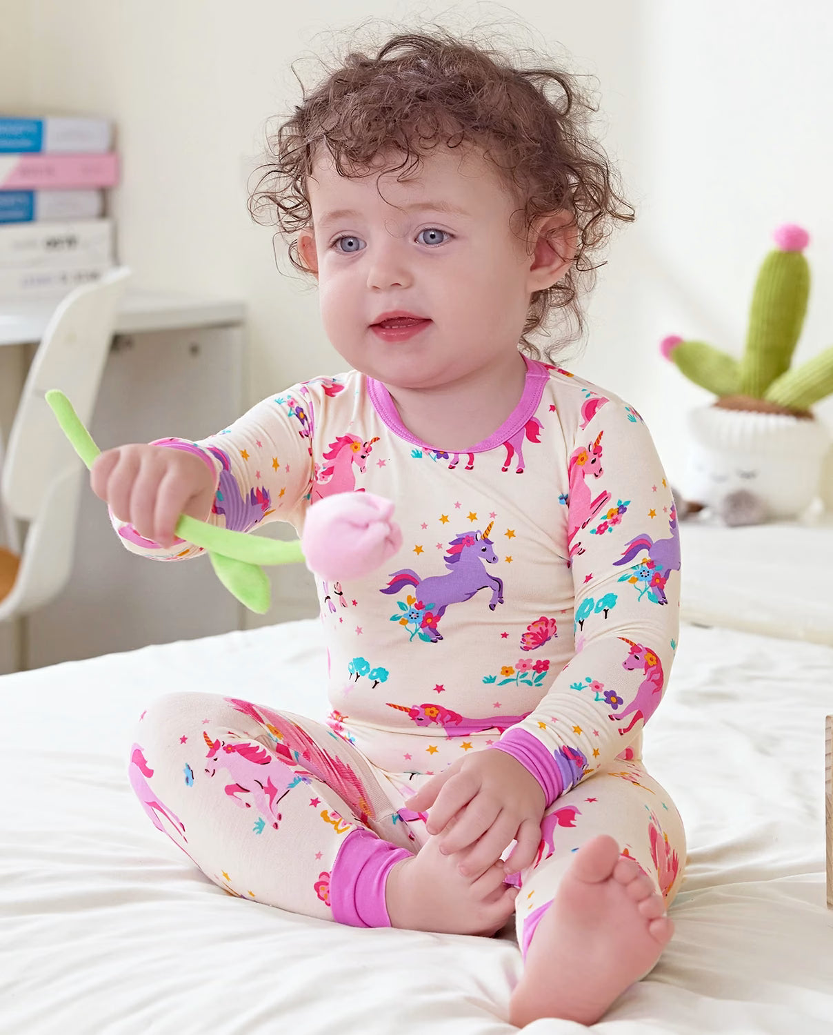 Sunny Sprouts Long Two-Piece Pajama Set, sunny sprouts bamboo two piece pjs lifestyle 3