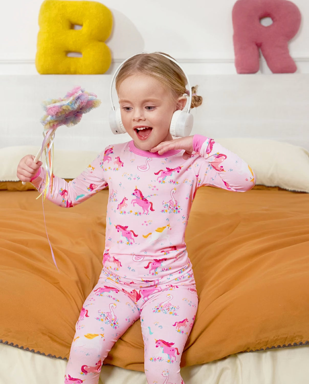 Uni Bliss Long Two-Piece Pajama Set, uni bliss bamboo long two piece pjs lifestyle 05