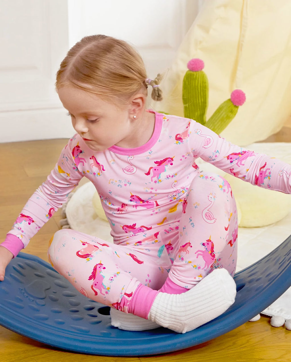 Uni Bliss Long Two-Piece Pajama Set, uni bliss bamboo long two piece pjs lifestyle 08